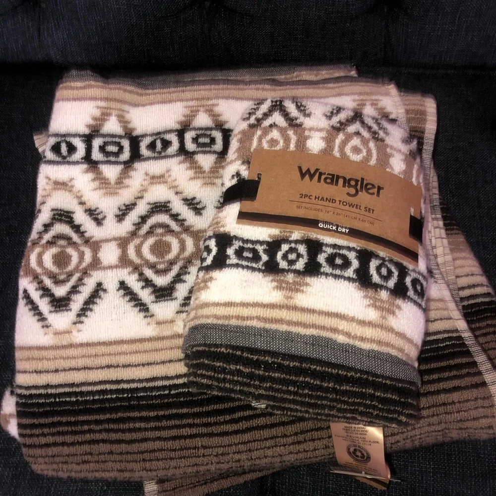 🖤 Wrangler Neutral Geometric Hand Towel Set - Cream, Brown, Black 🖤 4 pieces